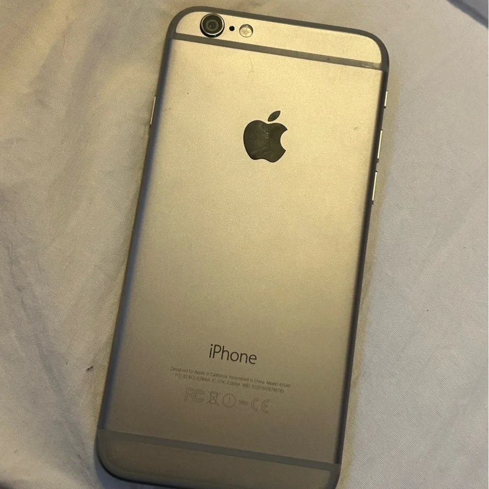iPhone 6 - Picture 2 of 5